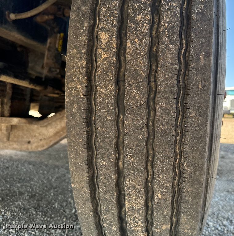 image for item EH4354 1995 Mack CH613 semi truck