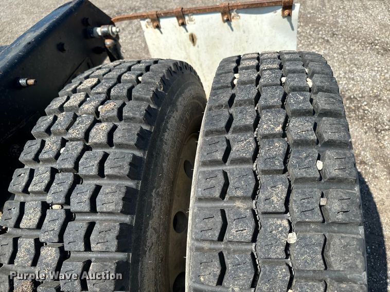 image for item EH4354 1995 Mack CH613 semi truck