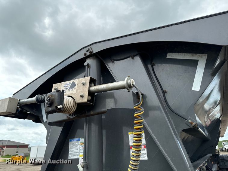 image for item EH4355 2022 Side Dump Industries DS39BAH1R2R11 side dump trailer