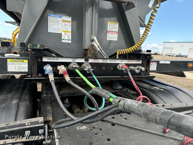 image for item EH4355 2022 Side Dump Industries DS39BAH1R2R11 side dump trailer