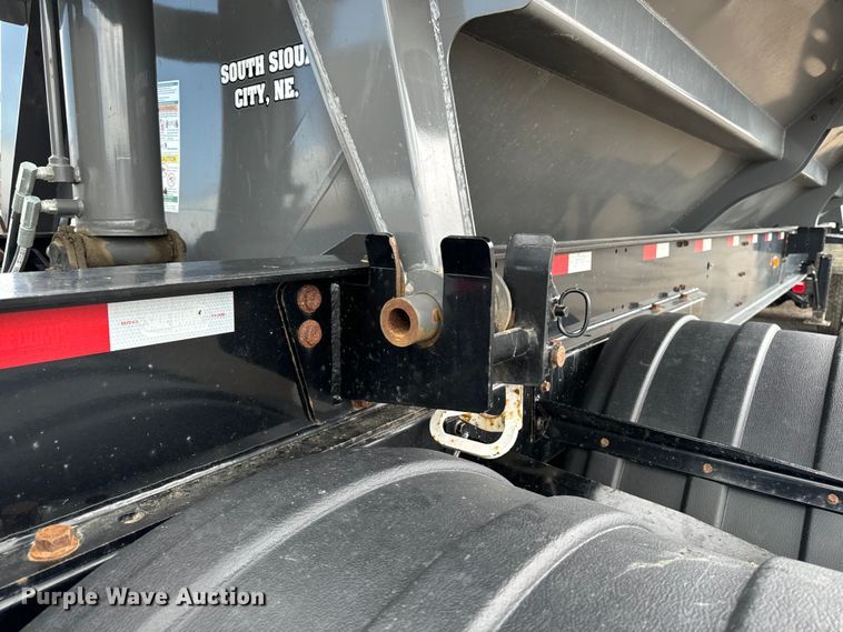 image for item EH4355 2022 Side Dump Industries DS39BAH1R2R11 side dump trailer