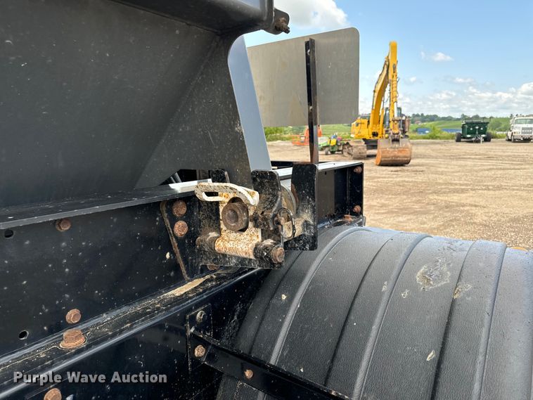 image for item EH4355 2022 Side Dump Industries DS39BAH1R2R11 side dump trailer