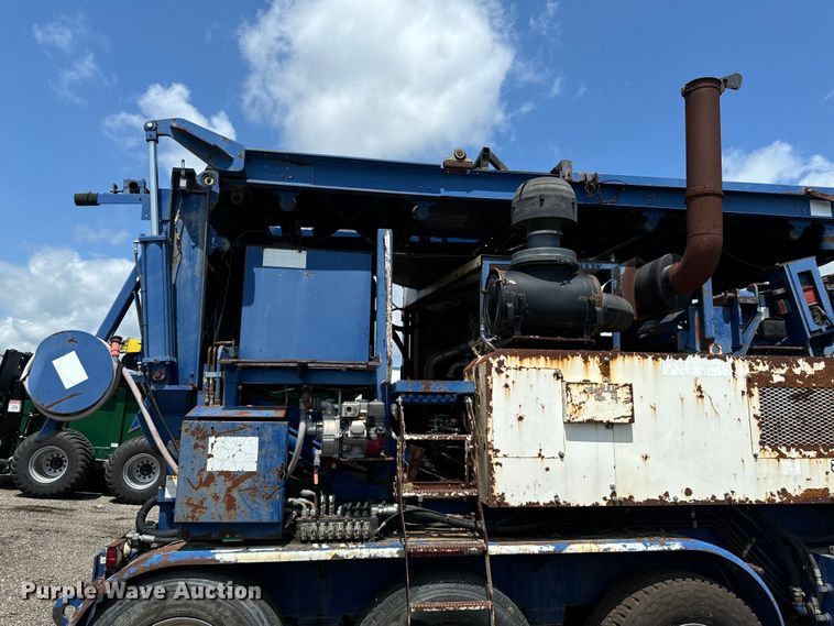 image for item EH4356 Peterson 4700B horizontal grinder