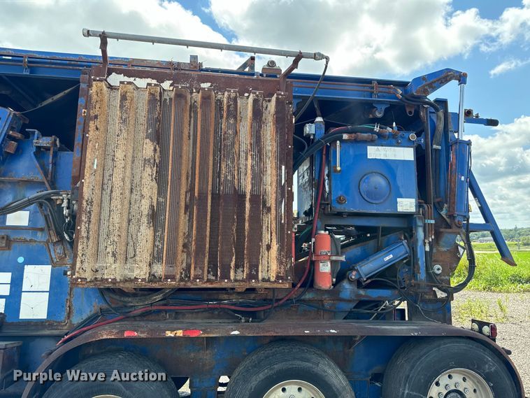 image for item EH4356 Peterson 4700B horizontal grinder