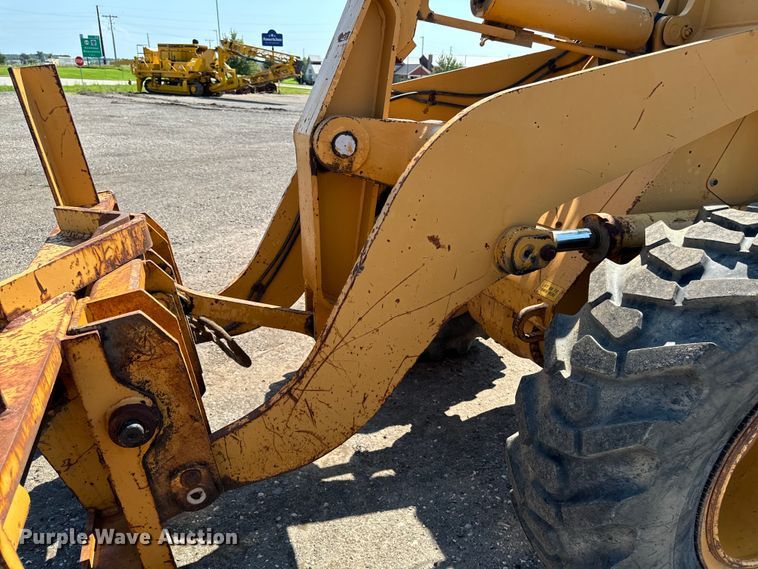 image for item EH4357 1989 Dresser 520B wheel loader