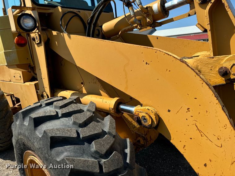 image for item EH4357 1989 Dresser 520B wheel loader