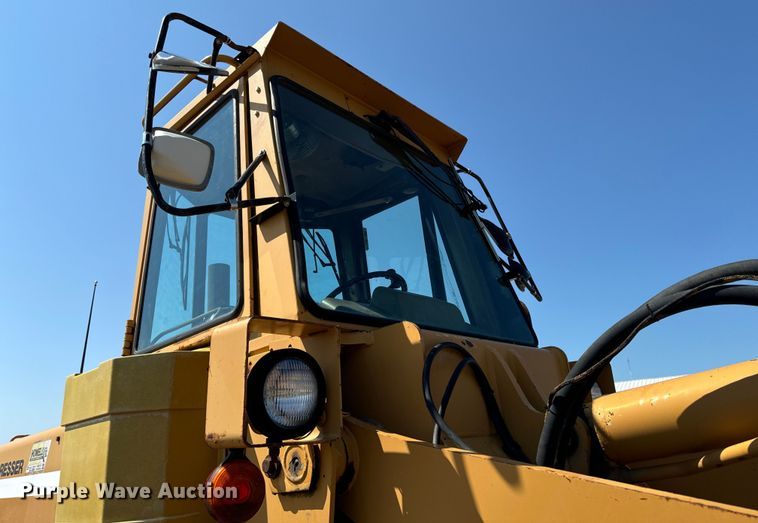 image for item EH4357 1989 Dresser 520B wheel loader