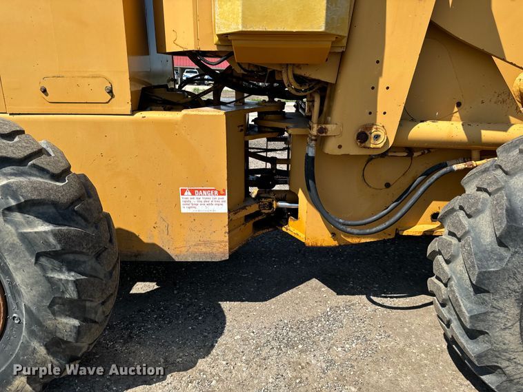 image for item EH4357 1989 Dresser 520B wheel loader