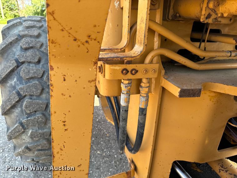 image for item EH4357 1989 Dresser 520B wheel loader