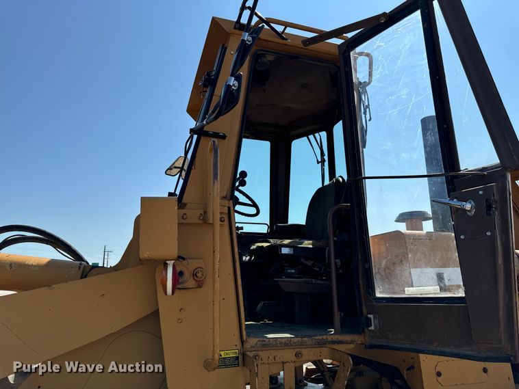 image for item EH4357 1989 Dresser 520B wheel loader