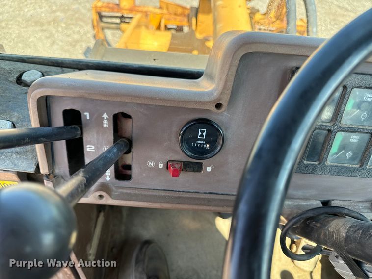 image for item EH4357 1989 Dresser 520B wheel loader