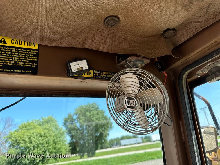 image for item EH4357 1989 Dresser 520B wheel loader