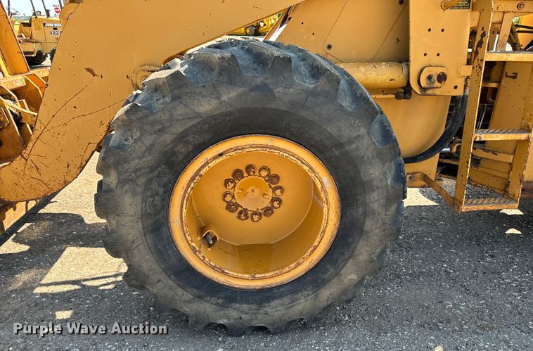 image for item EH4357 1989 Dresser 520B wheel loader
