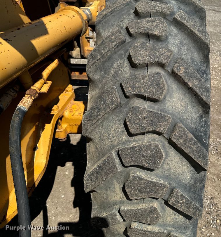 image for item EH4357 1989 Dresser 520B wheel loader