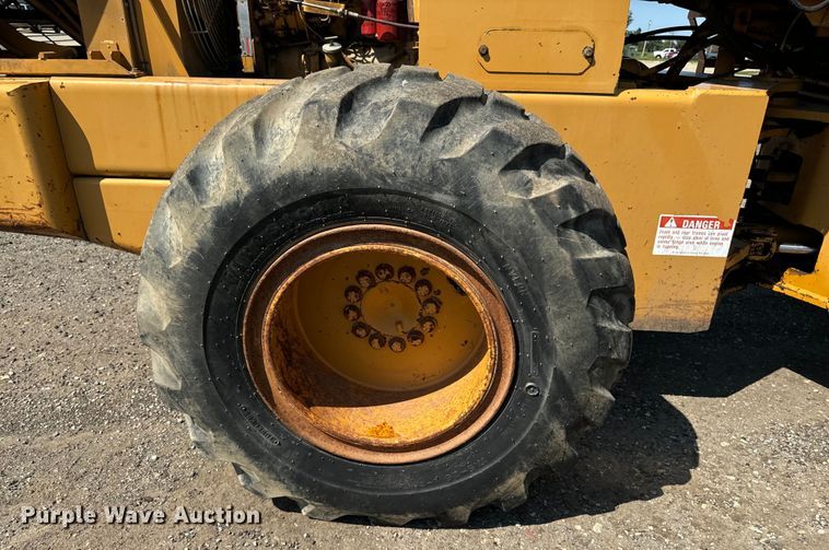 image for item EH4357 1989 Dresser 520B wheel loader
