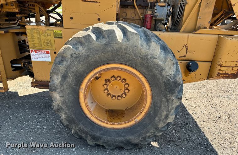 image for item EH4357 1989 Dresser 520B wheel loader