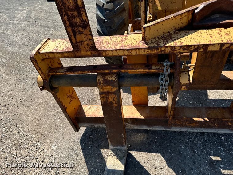 image for item EH4357 1989 Dresser 520B wheel loader