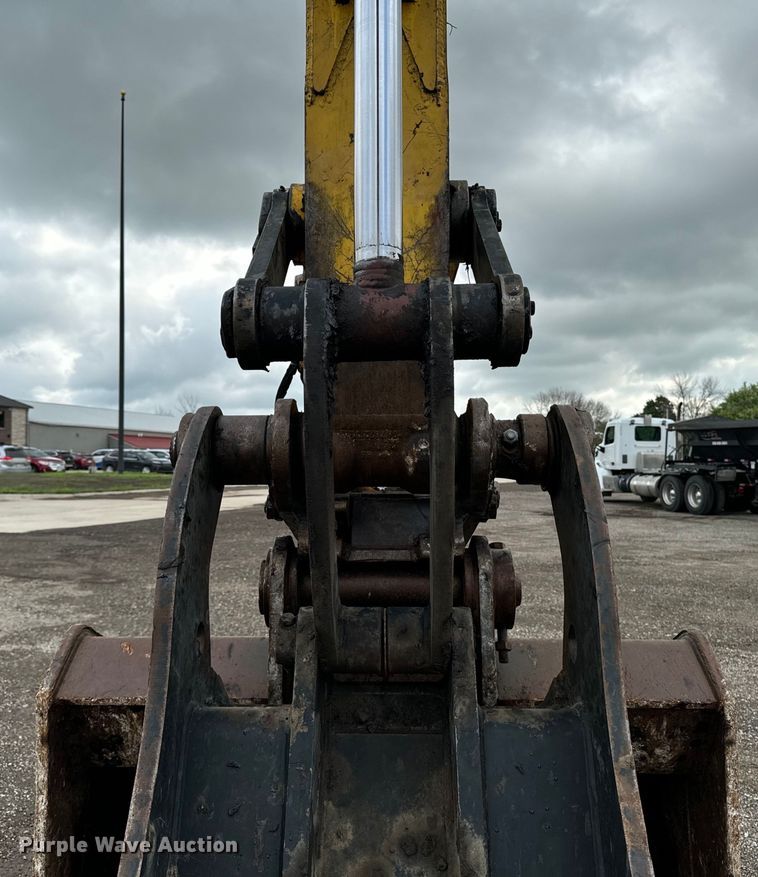 image for item EH4358 2013 Komatsu PC290LC-10 excavator