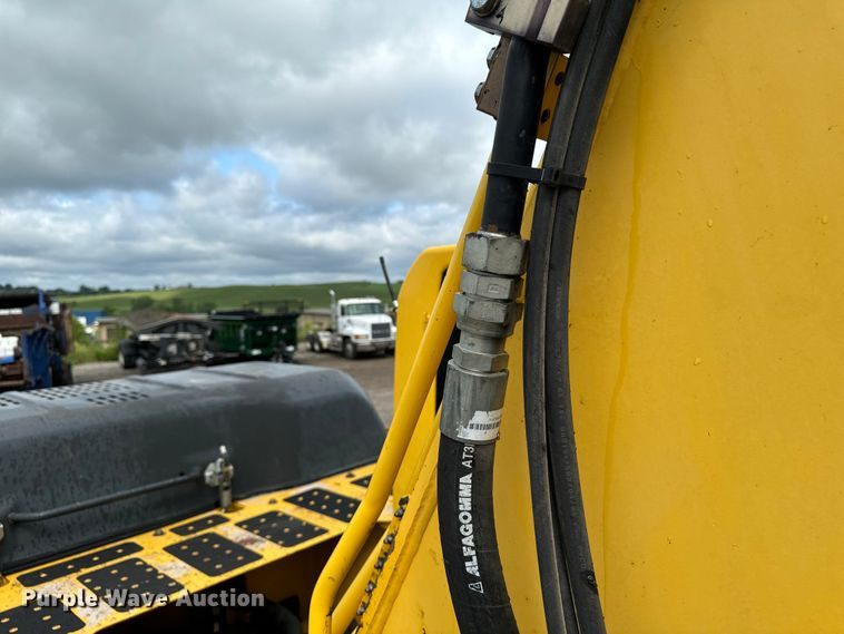 image for item EH4358 2013 Komatsu PC290LC-10 excavator