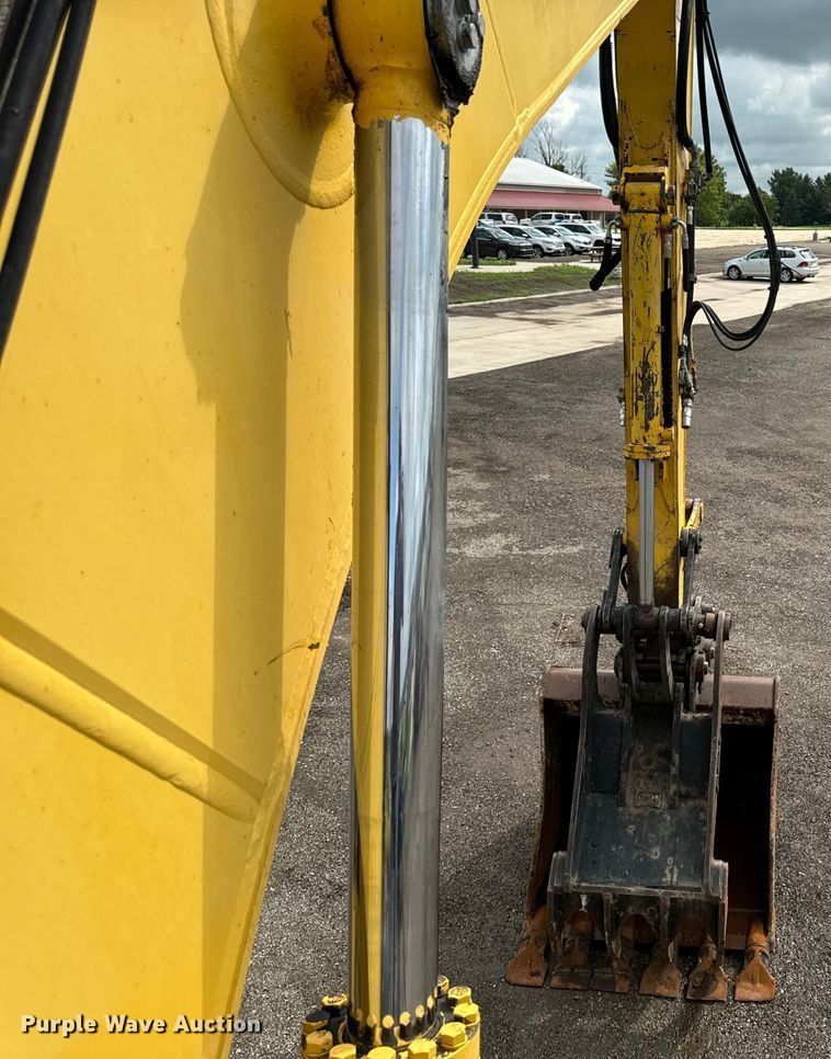 image for item EH4358 2013 Komatsu PC290LC-10 excavator