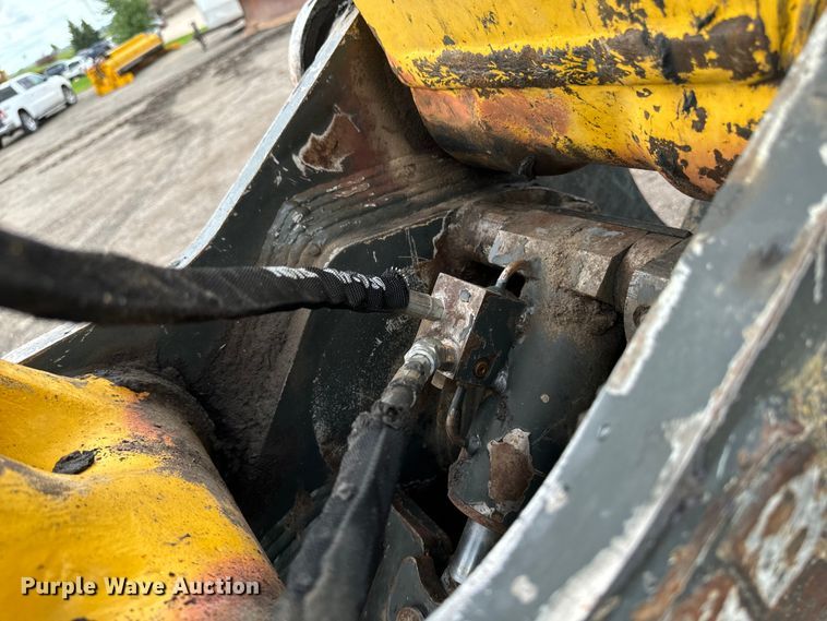 image for item EH4358 2013 Komatsu PC290LC-10 excavator