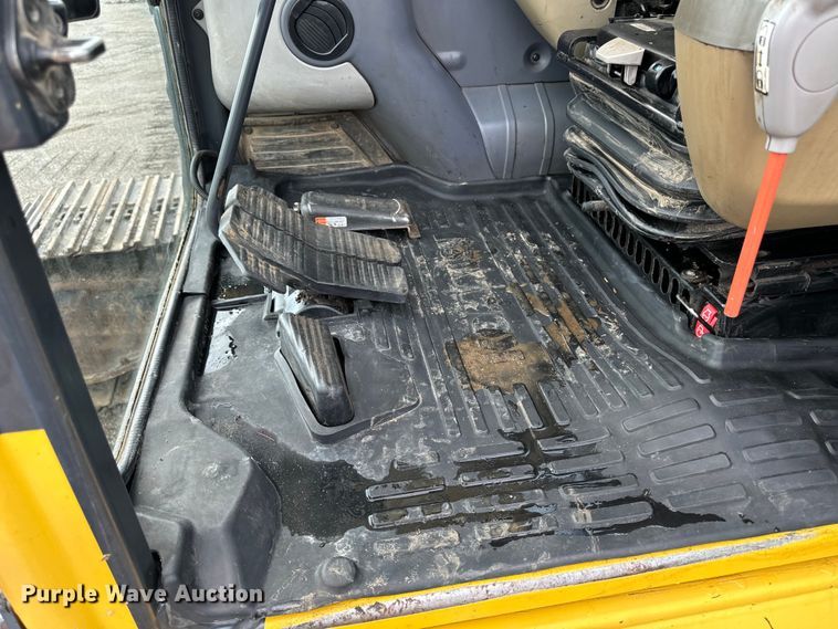 image for item EH4358 2013 Komatsu PC290LC-10 excavator