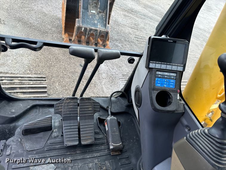 image for item EH4358 2013 Komatsu PC290LC-10 excavator