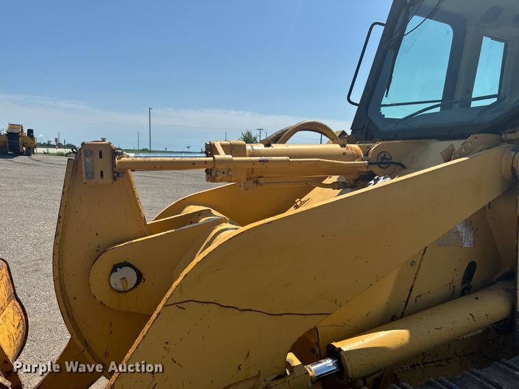 image for item EH4359 2002 Caterpillar 953C track loader