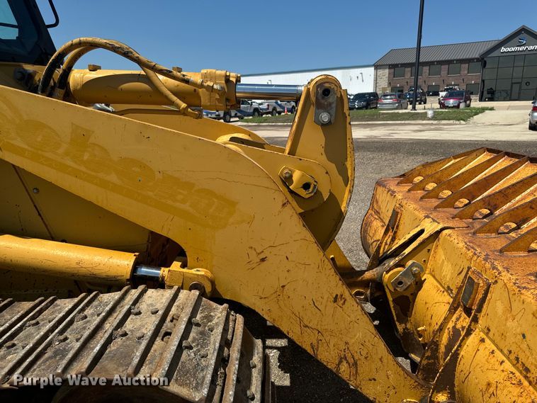 image for item EH4359 2002 Caterpillar 953C track loader