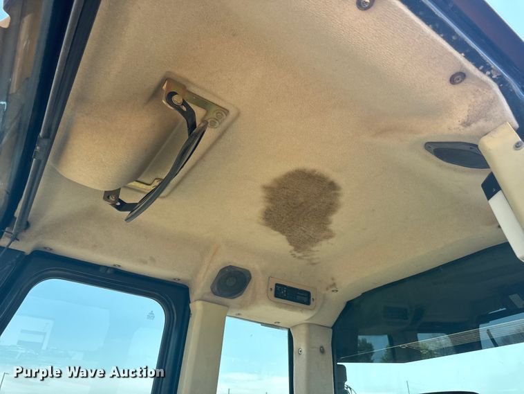 image for item EH4359 2002 Caterpillar 953C track loader