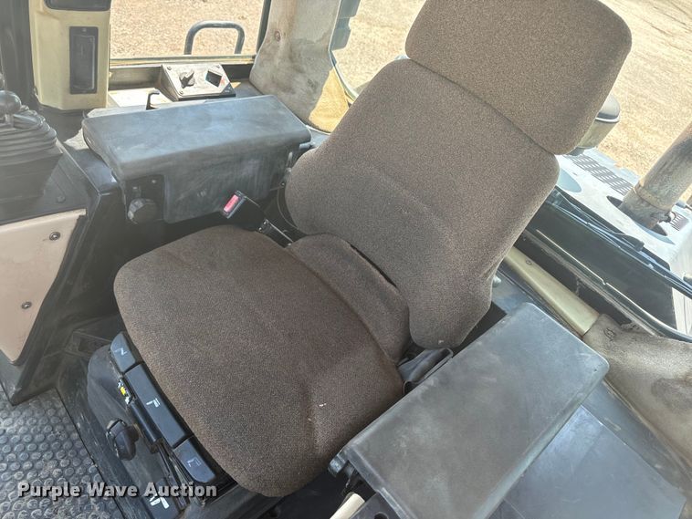 image for item EH4359 2002 Caterpillar 953C track loader