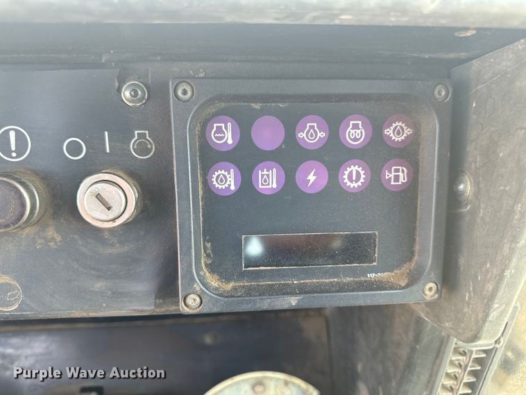 image for item EH4359 2002 Caterpillar 953C track loader