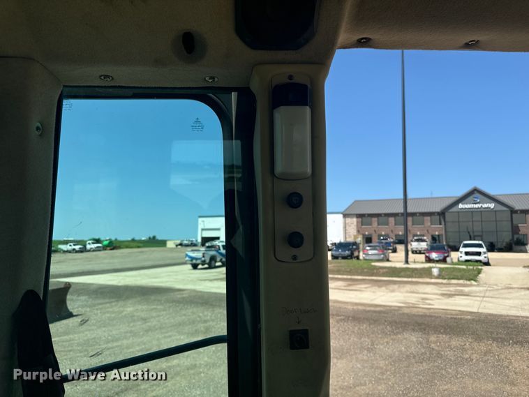 image for item EH4359 2002 Caterpillar 953C track loader