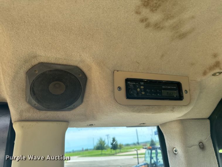 image for item EH4359 2002 Caterpillar 953C track loader