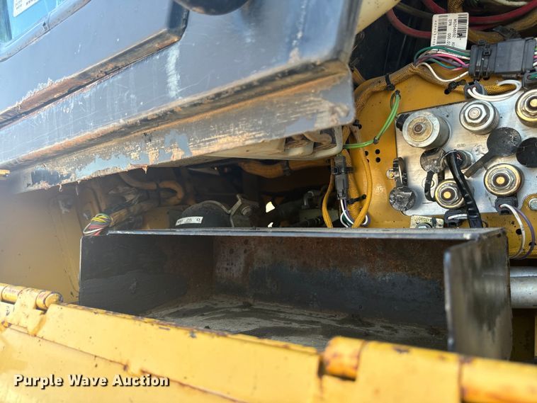 image for item EH4359 2002 Caterpillar 953C track loader