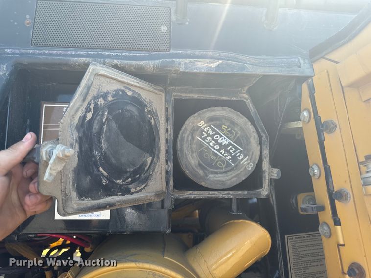 image for item EH4359 2002 Caterpillar 953C track loader