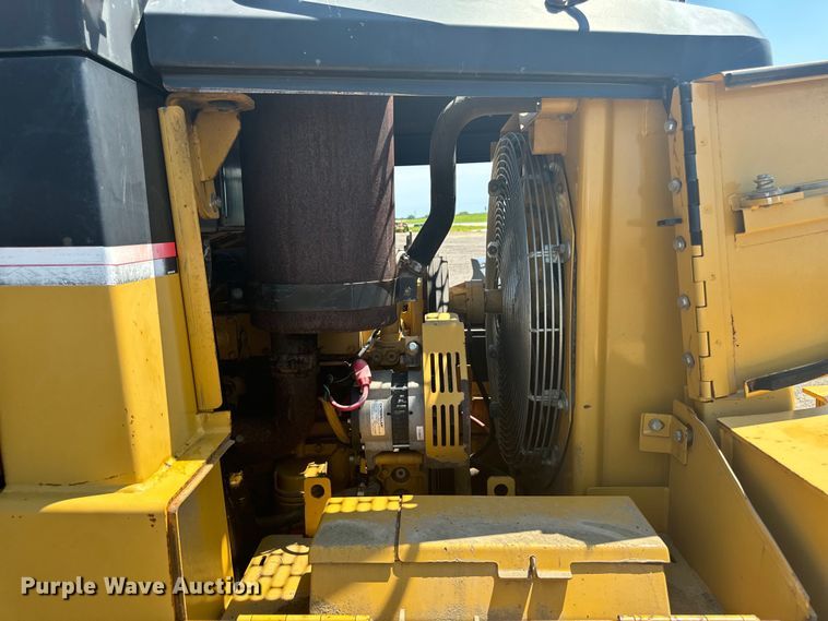 image for item EH4359 2002 Caterpillar 953C track loader