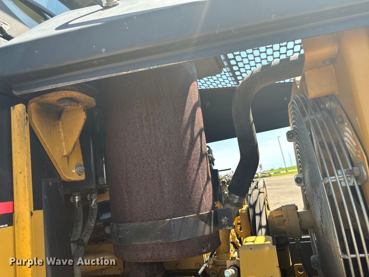 image for item EH4359 2002 Caterpillar 953C track loader