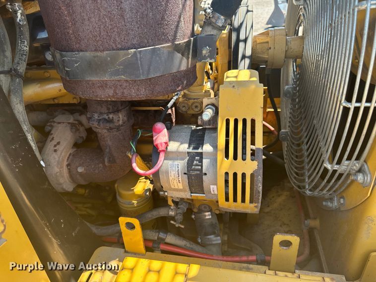 image for item EH4359 2002 Caterpillar 953C track loader