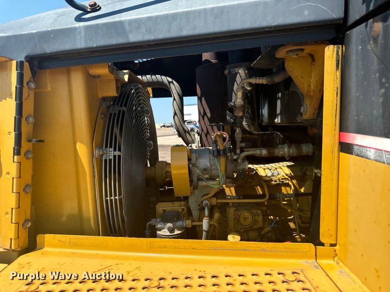 image for item EH4359 2002 Caterpillar 953C track loader