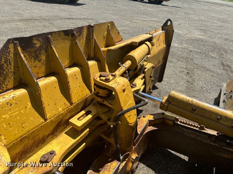 image for item EH4360 1993 Caterpillar  D5H dozer