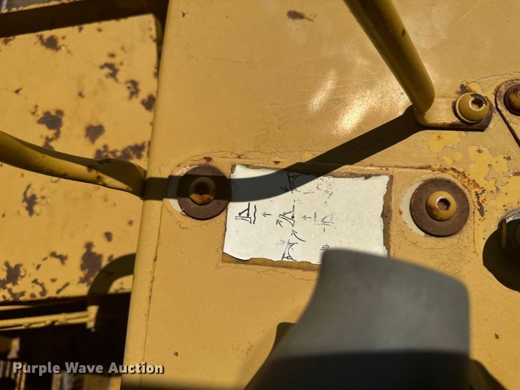 image for item EH4360 1993 Caterpillar  D5H dozer