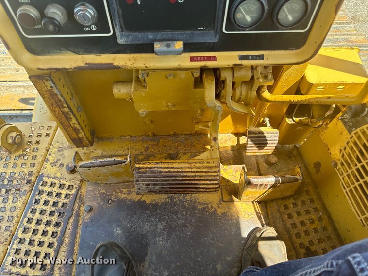 image for item EH4360 1993 Caterpillar  D5H dozer