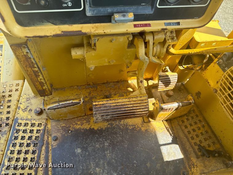 image for item EH4360 1993 Caterpillar  D5H dozer