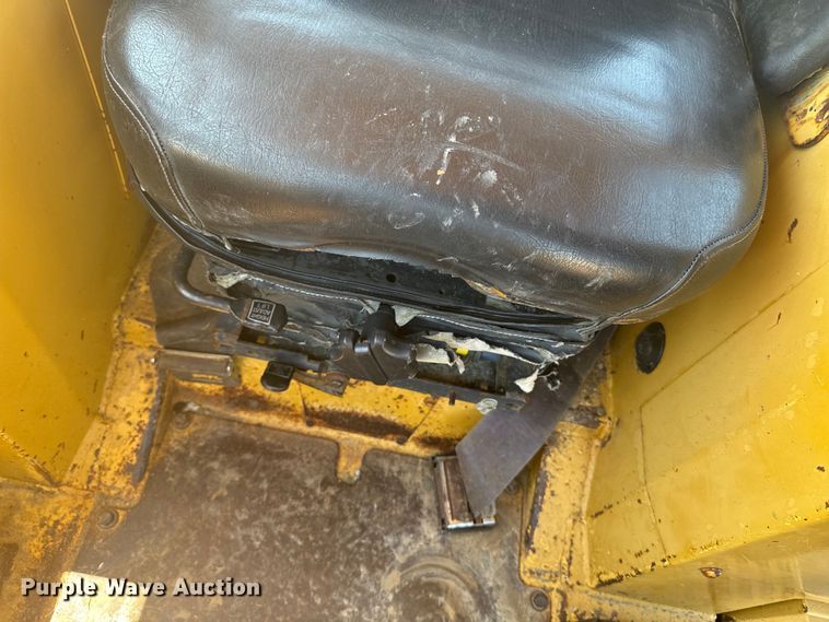 image for item EH4360 1993 Caterpillar  D5H dozer