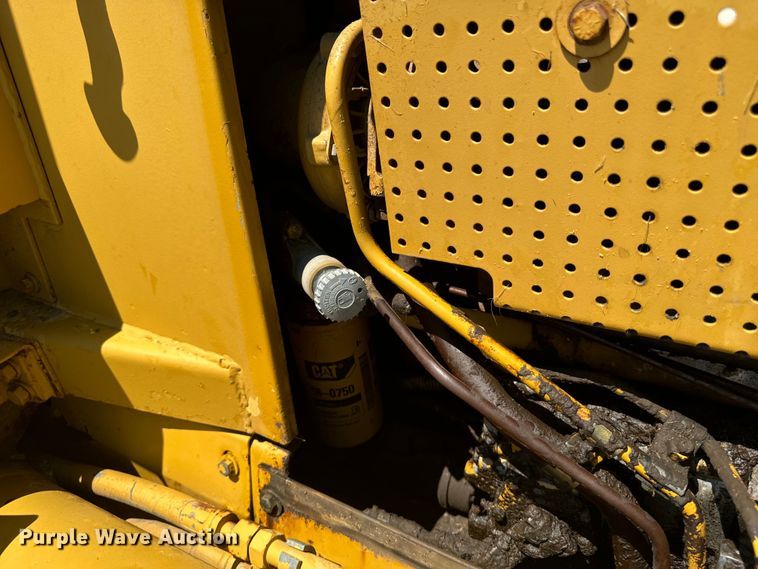 image for item EH4360 1993 Caterpillar  D5H dozer