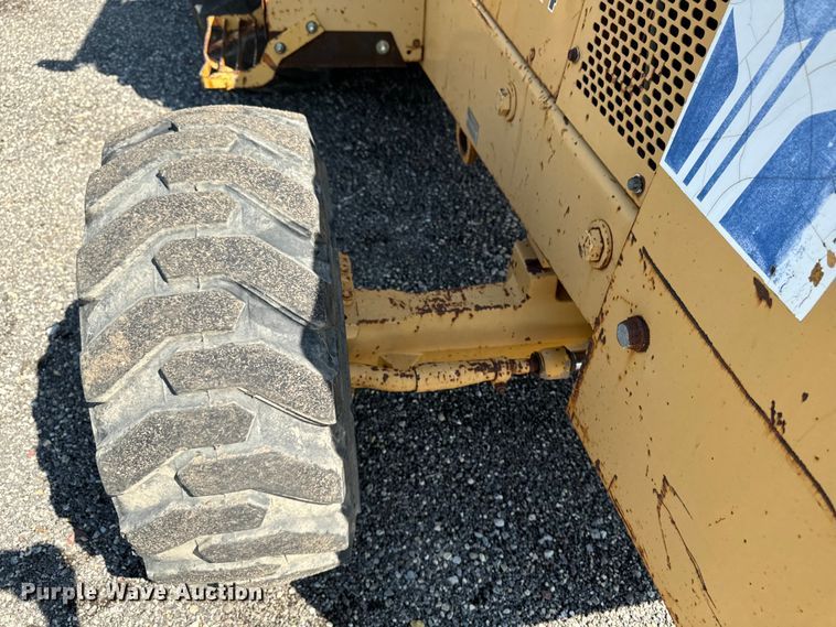 image for item EH4361 1996 John Deere 482C forklift