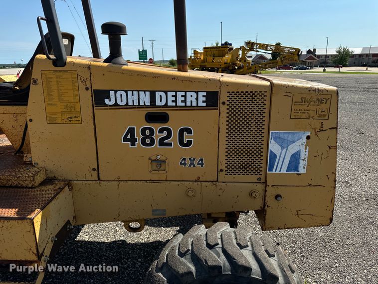 image for item EH4361 1996 John Deere 482C forklift