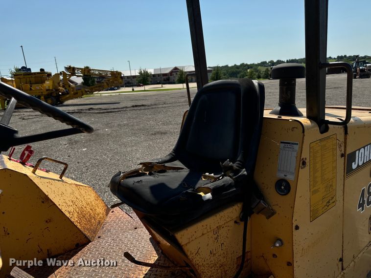 image for item EH4361 1996 John Deere 482C forklift