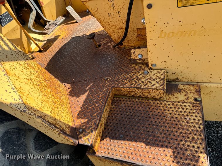 image for item EH4361 1996 John Deere 482C forklift